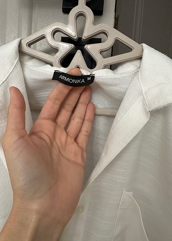 Beyaz Keten Düğmeli Kadın Gömlek - Görsel 4