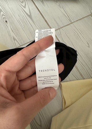 Siyah Yüksek Yakalı Gotik Kadın Atlet - Görsel 3