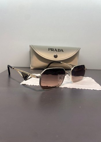Prada Kadın Güneş Gözlüğü