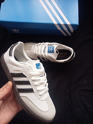 40 Beden beyaz Renk Adidas Spor Ayakkabı