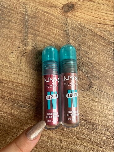 Nyx Profesaional LIP IV Gloss Serum