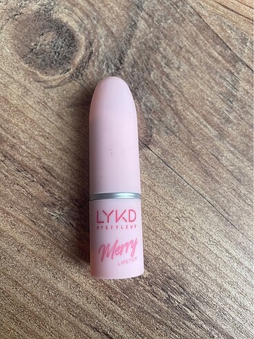 Lykd Lipstick 584 mulbery