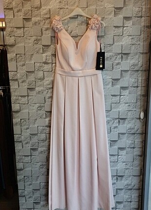 Etiketli pembe abiye elbise