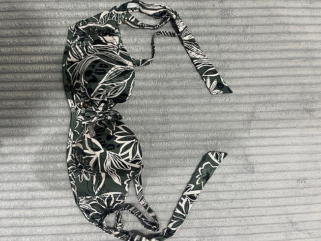 Bikini üst