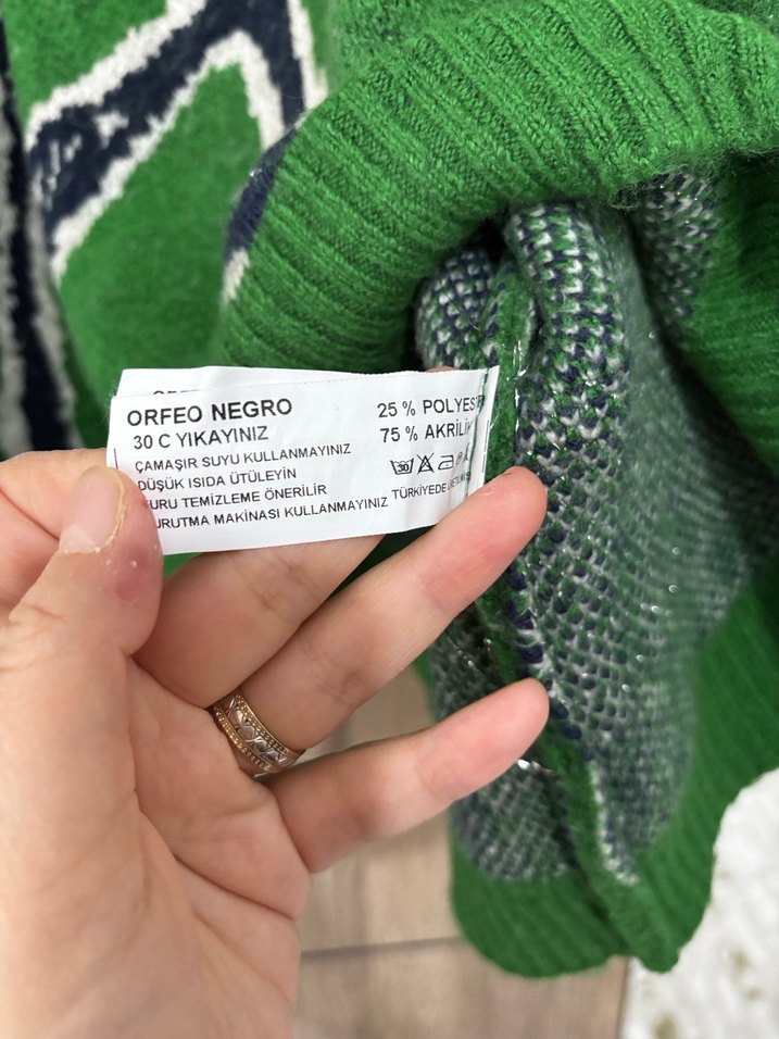 Yeşil Desenli Uzun Örgü Kadın Kazak - Görsel 4