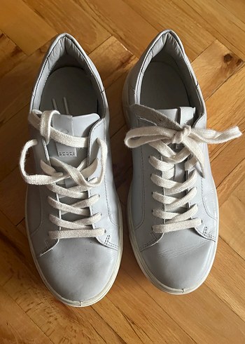 Ecco sneaker