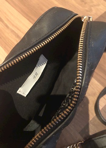 H&M Zincir Detaylı Siyah Deri Kadın Çanta