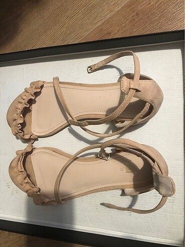 39 Beden ten rengi Renk H&M sandalet