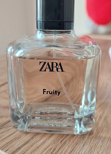 Zara parfüm fruity