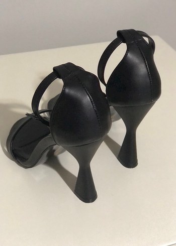 Siyah Topuklu Ayakkabı - Görsel 5