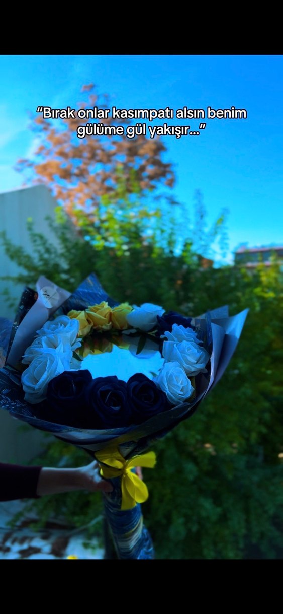 Renkli Çiçekli Aynalı Buket - Görsel 3