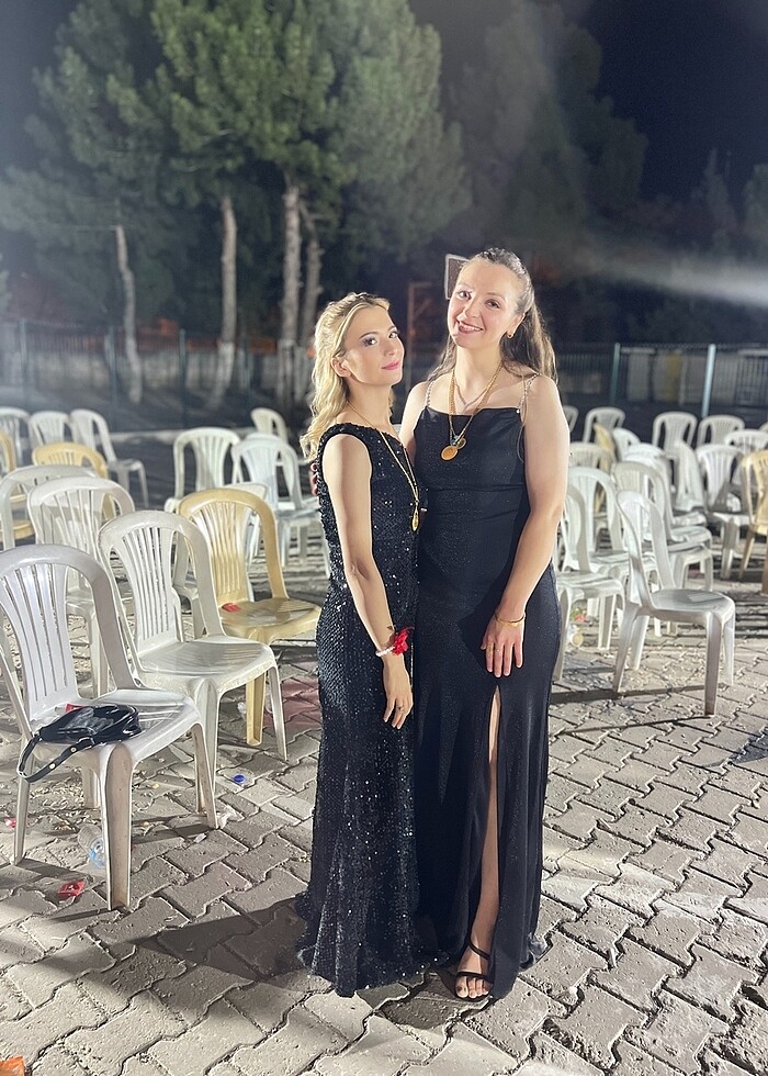 Siyah pullu abiye - Görsel 3