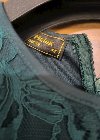 Uzun Kollu İşlemeli Yeşil Abiye Elbise - Görsel 4