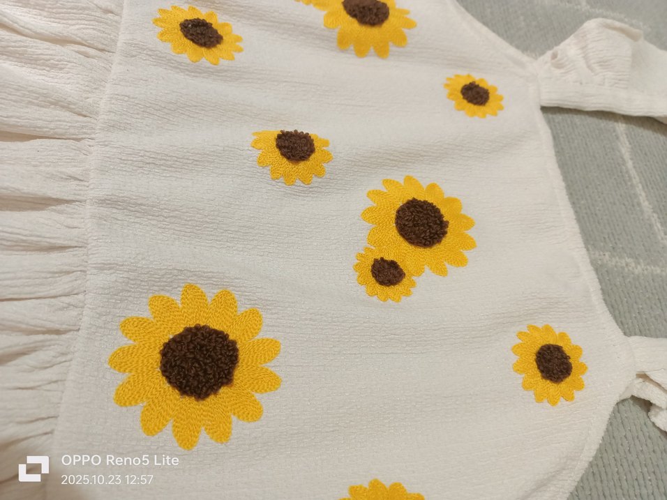 Nakışlı, Askısız, Fırfırlı Beyaz Kız Elbisesi - Görsel 3