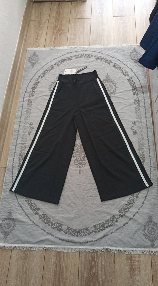 Beyaz Şeritli Siyah kiz çocuk Bol Kumaş Pantolon - Görsel 2