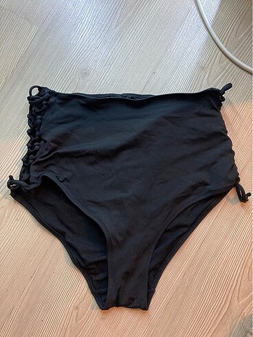 H&m yuksek bel bikini alti