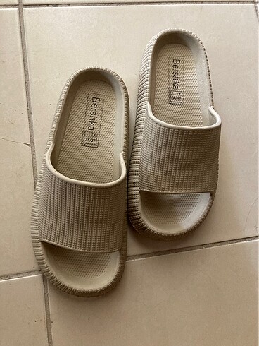 Bershka terlik