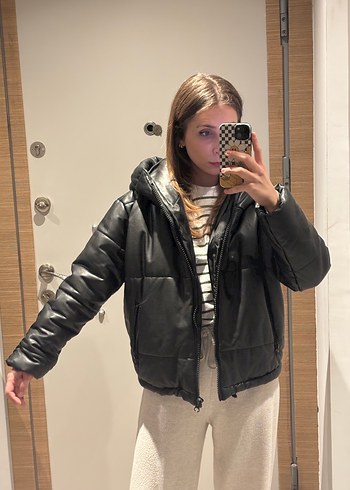 Siyah Deri Fermuarlı Kapüşonlu Kadın Mont - Görsel 5