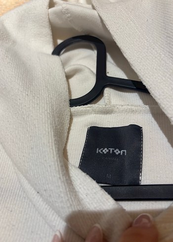 Beyaz Kapüşonlu Kadın Sweatshirt - Görsel 3