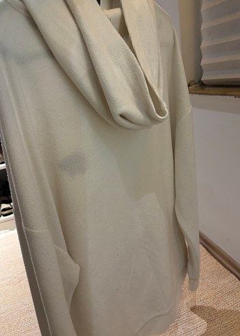 Beyaz Kapüşonlu Kadın Sweatshirt - Görsel 4