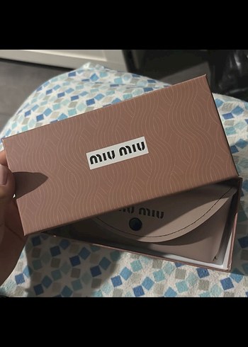 Miu Miu Miu Miu gunes gozlugu