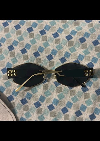 Miu Miu gunes gozlugu - Görsel 3