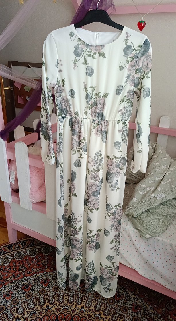 Drapeli Uzun Beyaz Çiçekli Bohem Elbise - Görsel 2