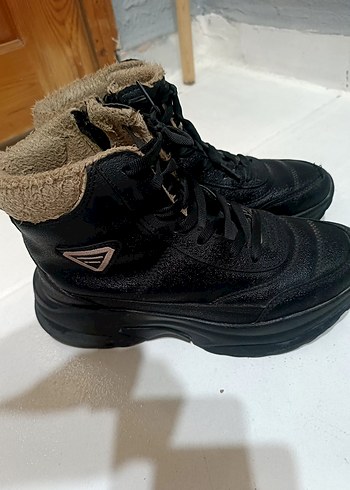 Siyah Bağcıklı kız çocuk Spor Bot - Görsel 4