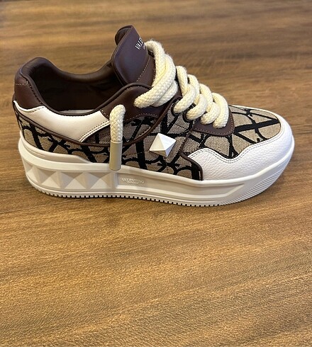 Valentino Valentino Garavani Sneaker