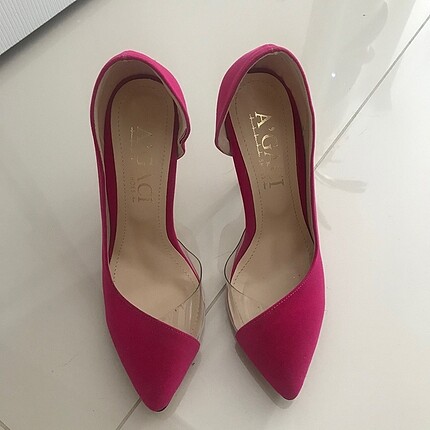 Pembe stiletto