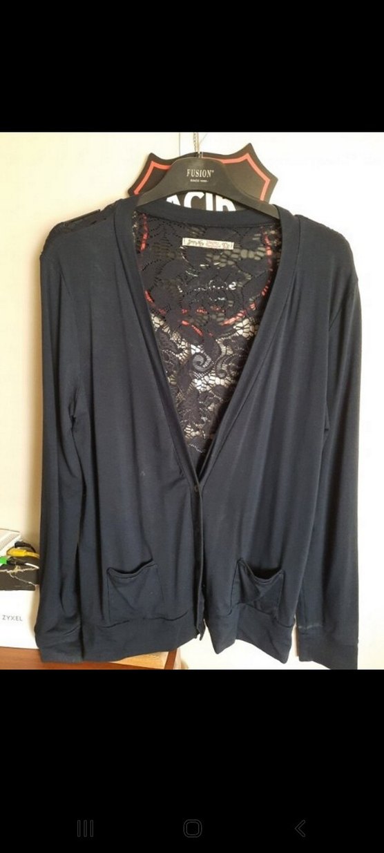 Lacivert Dantel Detaylı Uzun Kollu V Yaka Bluz - Görsel 2