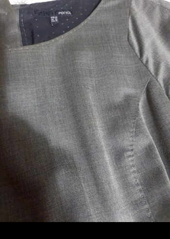 Düğmeli gri ipek yol elbise - Görsel 3