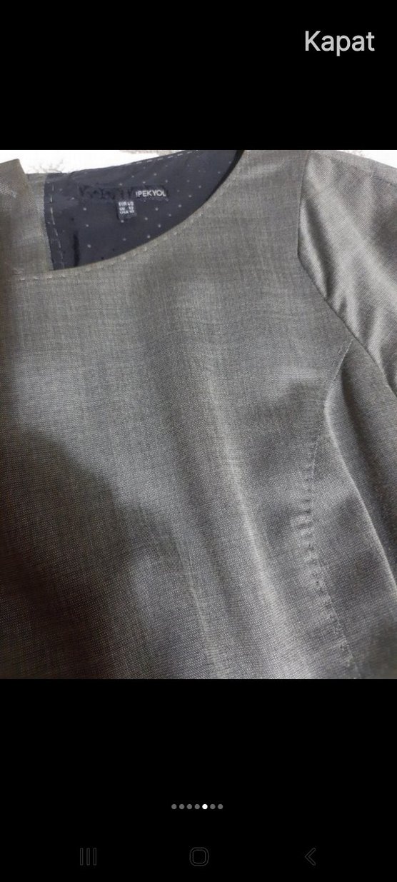 Düğmeli gri ipek yol elbise - Görsel 3