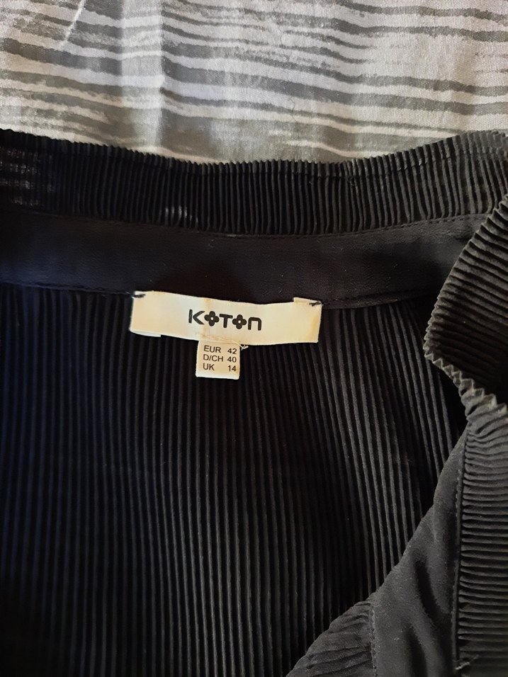 siyah Piliseli Uzun  Bluz - Görsel 4