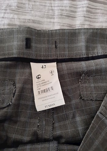 Düğmeli Gri Kadın Kumaş Pantolon - Görsel 3