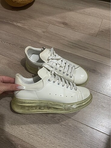 Alexander McQueen mcqueen