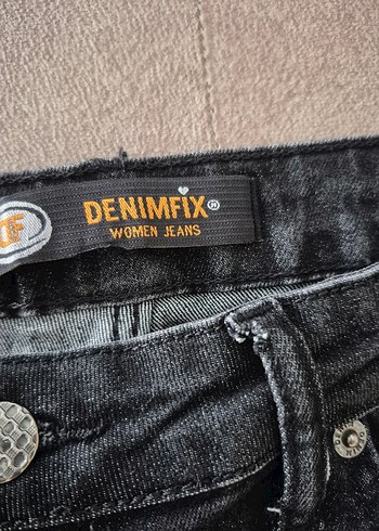 Gri Düğmeli Kadın Jean Pantolon - Görsel 5