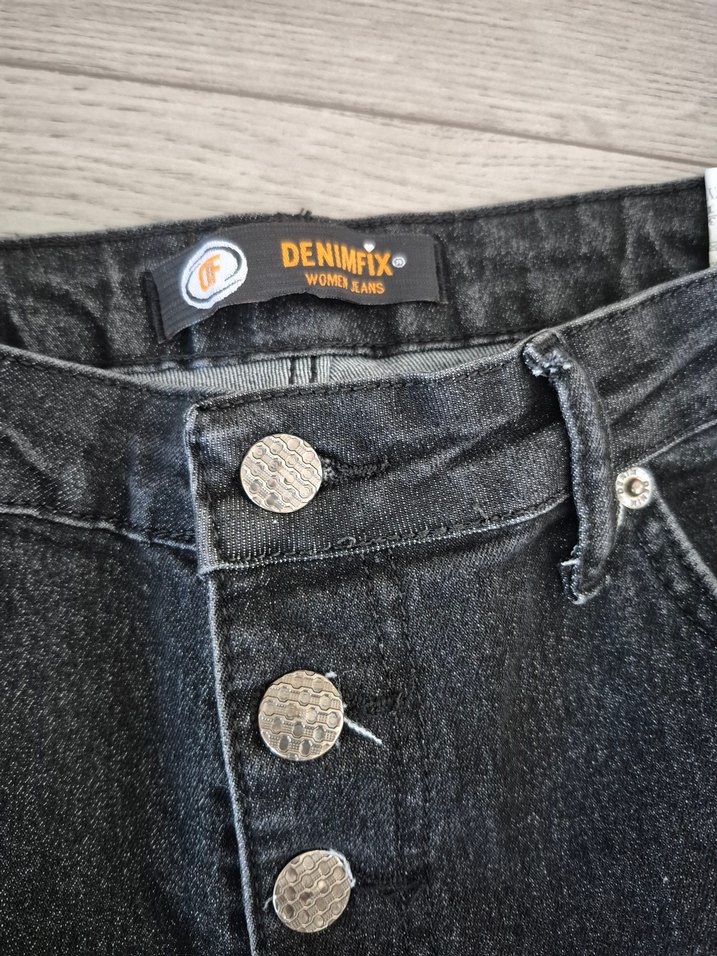 Gri Düğmeli Kadın Jean Pantolon - Görsel 3