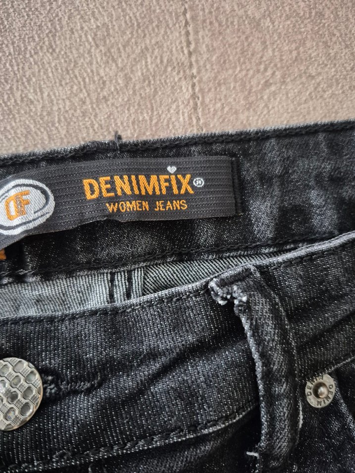 Gri Düğmeli Kadın Jean Pantolon - Görsel 5