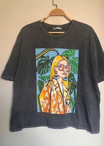 Zara Flok Kabartmalı Baskılı Kadın Tişört