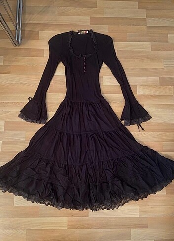 Dantel detaylı gotik elbise