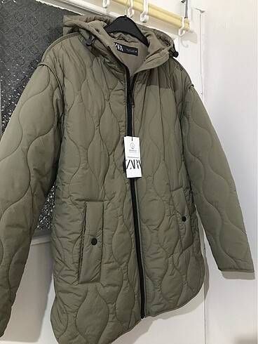 Zara kapüşonlu şişme mont - Görsel 5