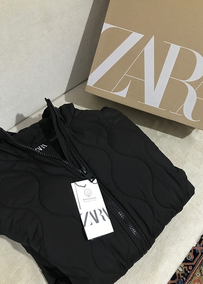 Zara şişme mont - Görsel 2