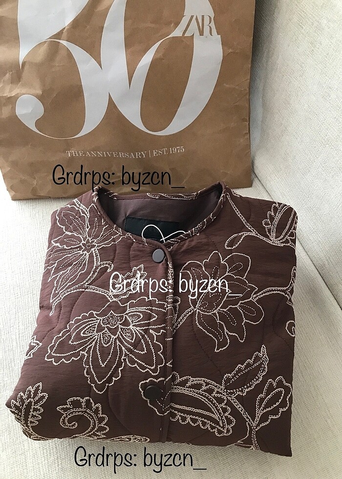 Zara KAUÇUK NAKIŞLI ŞİŞME MONT - Görsel 4