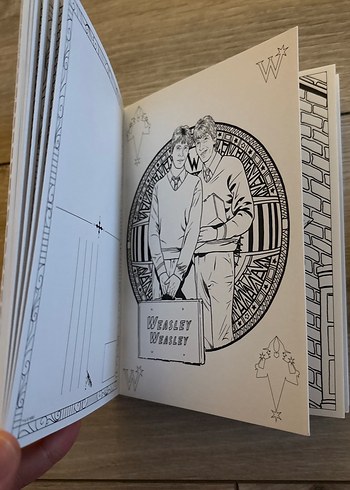 Harry Potter Sihirli Yerler ve Karakterler Boyama Kitabı - Görsel 4