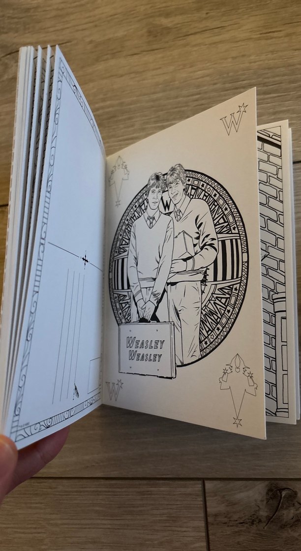 Harry Potter Sihirli Yerler ve Karakterler Boyama Kitabı - Görsel 4