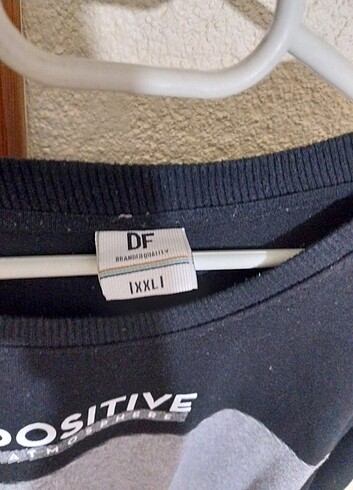 Defacto Sweat