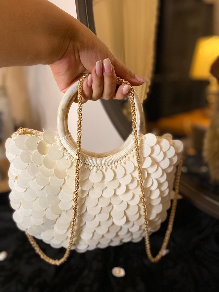 Ekru Pullu Askılı Çanta - Görsel 3