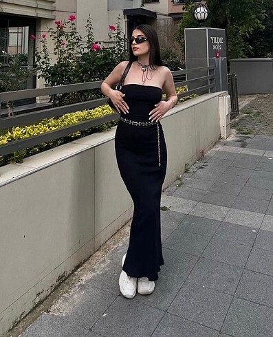 Bershka siyah straplez uzun elbise