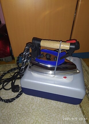 Sanayi Tipi Buhar Kazanlı Ütü. 